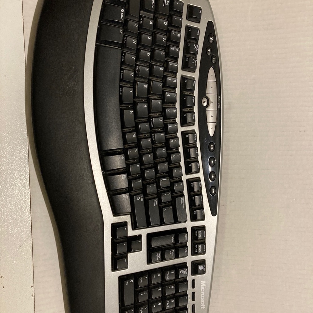 Microsoft Wireless Comfort Keyboard (no Remote) Model 1045 Untested